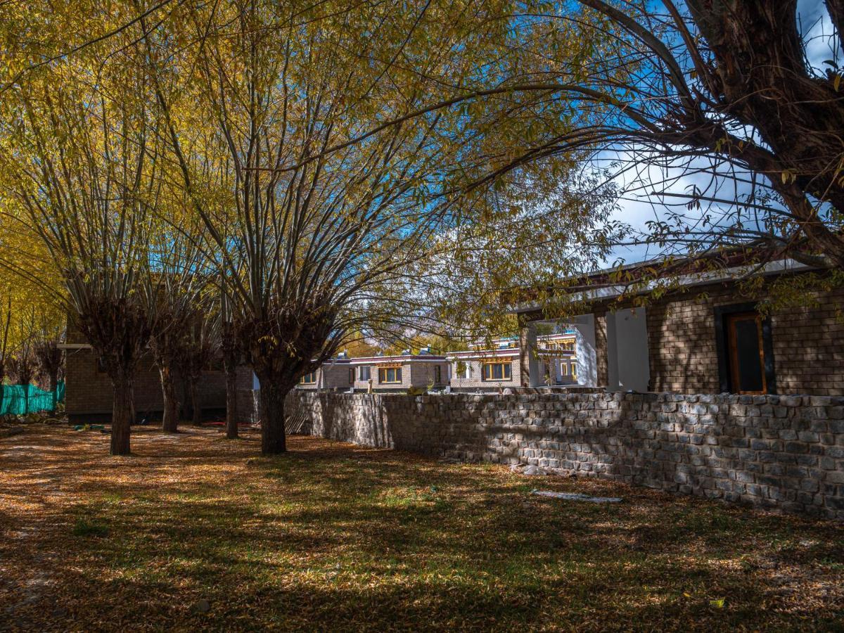 Le Mentok Wellness Resort Leh Exterior photo