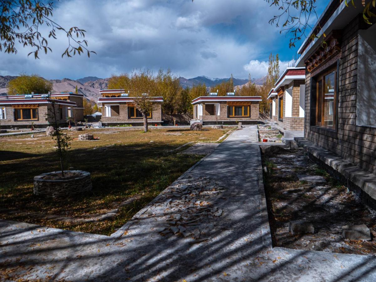 Le Mentok Wellness Resort Leh Exterior photo